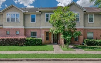 Building Photo - 10205 Brooktree Dr