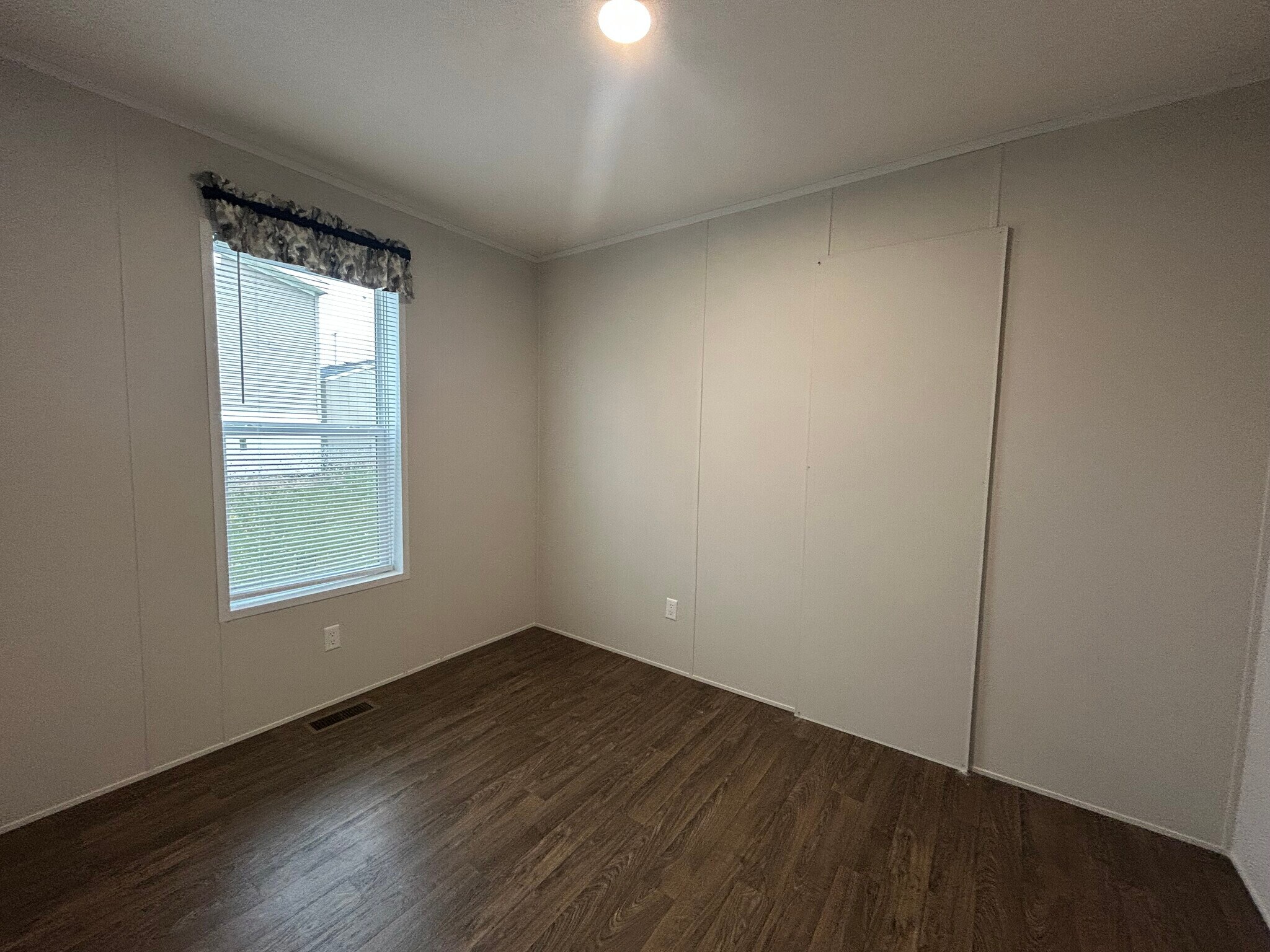 Building Photo - 2361 Oakgrove Dr