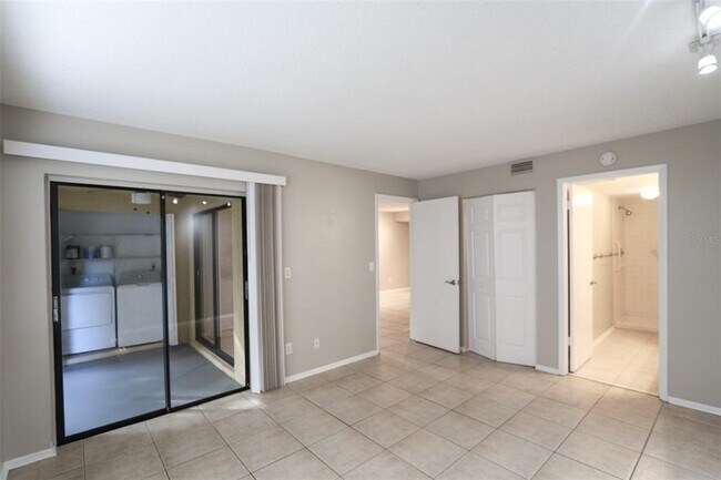 Building Photo - 4957 Puritan Cir