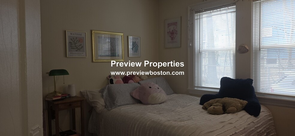 Building Photo - 37 Brooksdale Rd