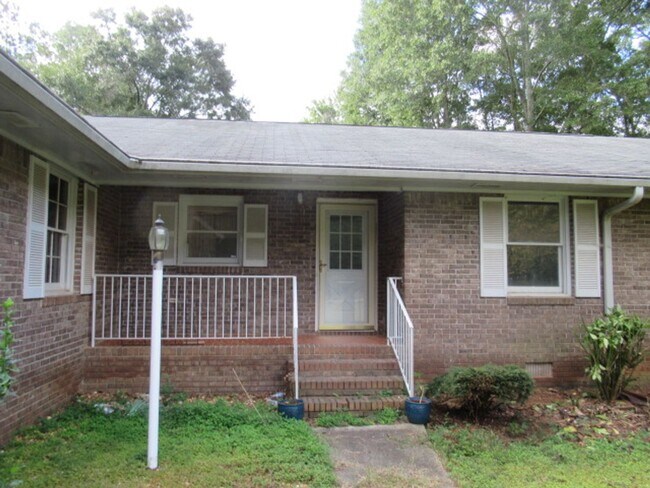 Building Photo - 145 Ho Lynn Trail