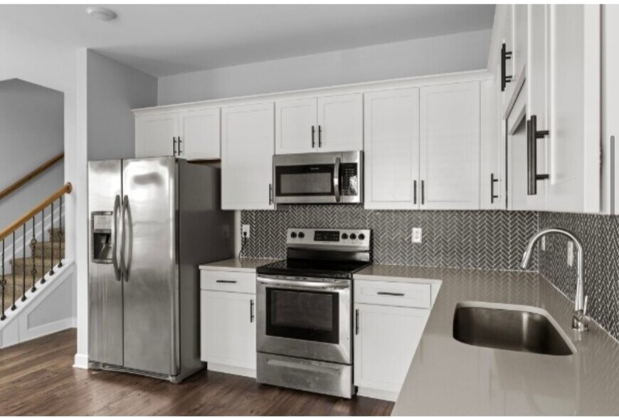 Building Photo - 2572 Napa Valley Way