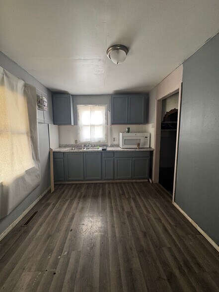 Building Photo - 628 W Home Ave