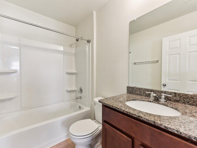 Building Photo - 600 Saturnia Dr