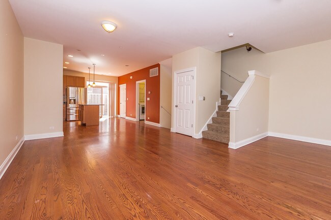 Building Photo - 1193 S Grove Ave