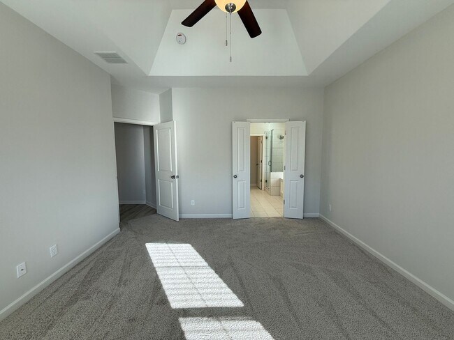 Building Photo - 140 Misty Meadows Dr