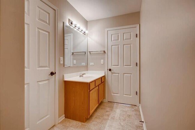 Building Photo - 21406 South Prairie Landing Lane, Shorewoo...