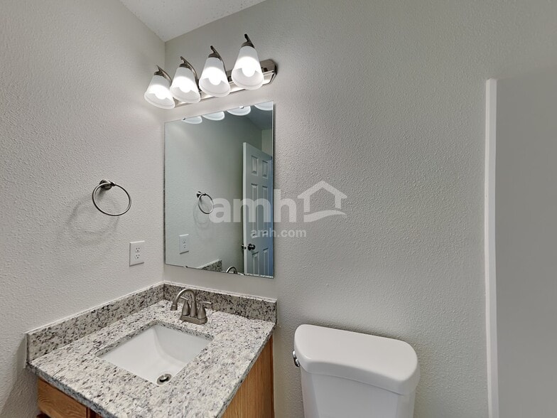 Building Photo - 3230 Brandenburg Dr