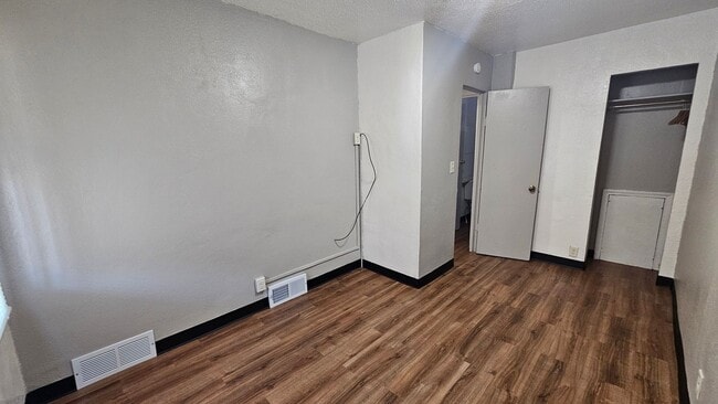 Building Photo - Must see unit! Pictures coming soon!