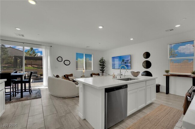 Building Photo - 8907 Roadrunner Ravine St