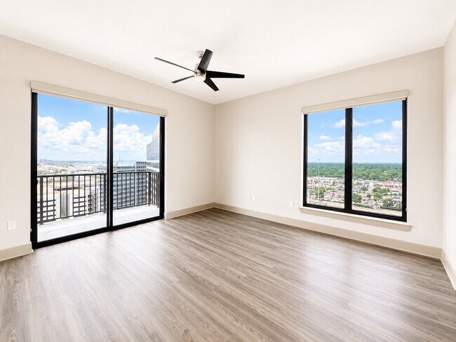 Building Photo - 9787 Katy Fwy
