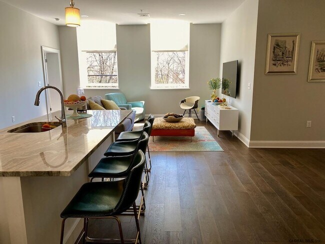 Building Photo - 77 Van Dam St