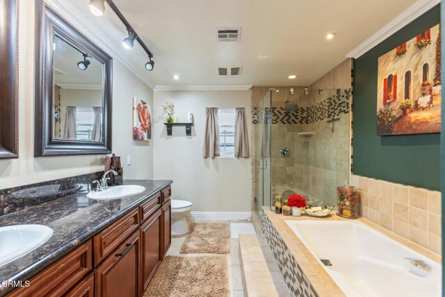 Building Photo - 4816 Indianola Way