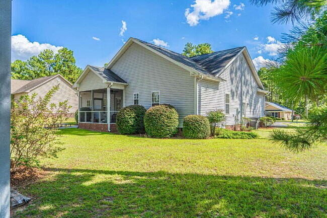Building Photo - 167 Laurel Oak Ln