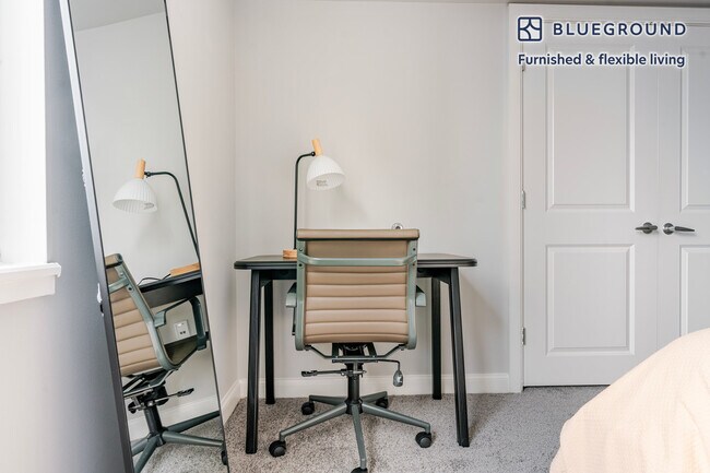 Building Photo - 4835 Cordell Ave