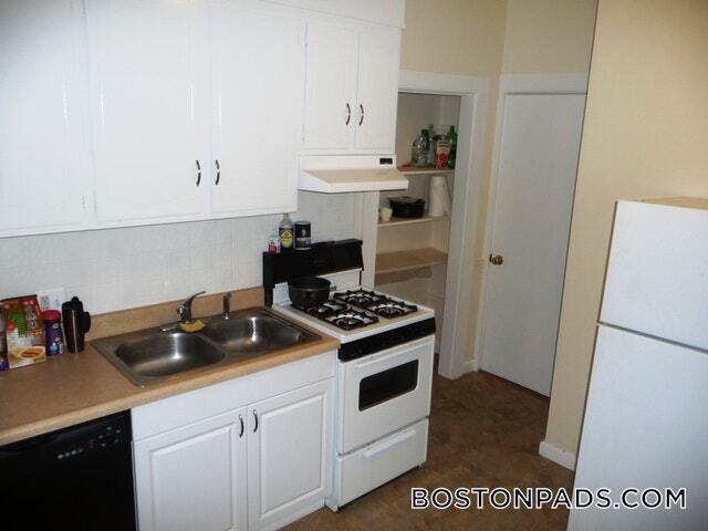 Building Photo - 9 Elmer St