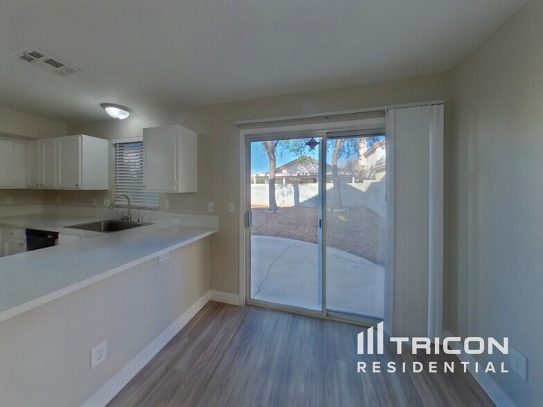 Building Photo - 1117 N Rainbow Meadows Dr