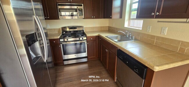 Building Photo - 3 bed 2 bath north end of town