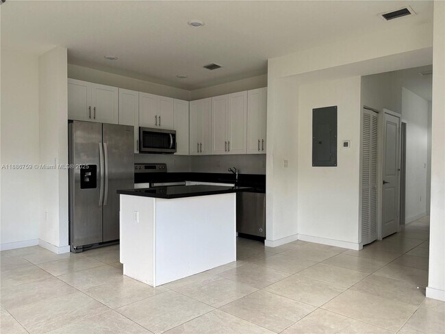 Primary Photo - 25372 SW 135th Ave