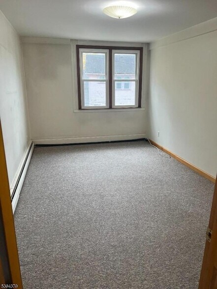 Building Photo - 192 Market St