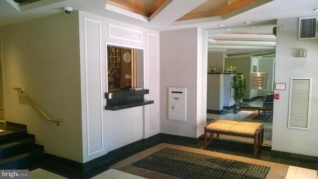 Building Photo - 1301 20th St NW