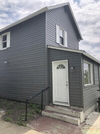 Building Photo - Nice, quiet 3/2 in North Huntingdon