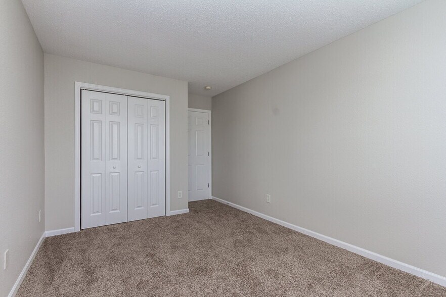 Building Photo - 5963 Liverpool Ln