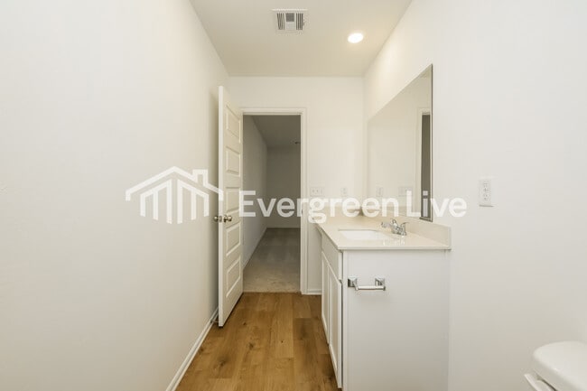 Building Photo - 4005 Olivia St