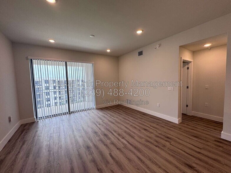 Building Photo - 414 Cape Coral Pkwy E