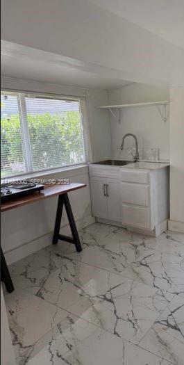 Building Photo - 1336 NW 38th St