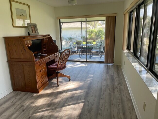 Building Photo - Fully Furnished Golf Course Villa