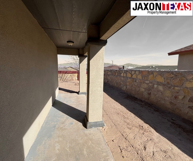 Building Photo - 5938 Megan St