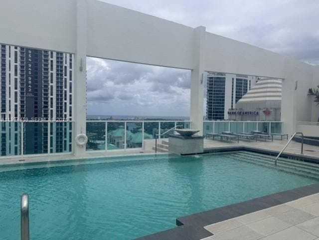 Building Photo - 350 SE 2nd St