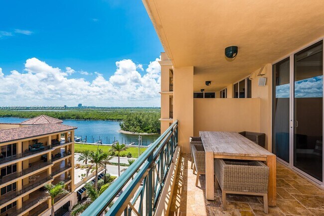 Building Photo - 3501 N Ocean Dr