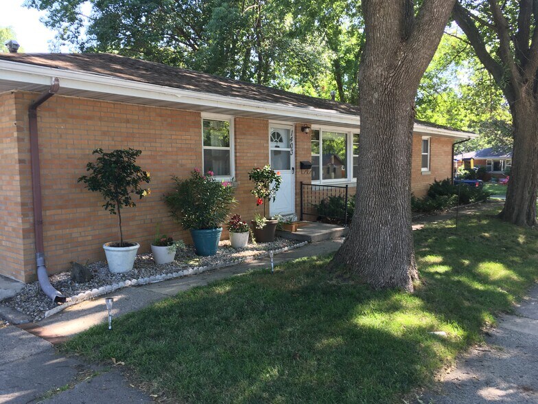 Building Photo - 1403 Maxwell Ave