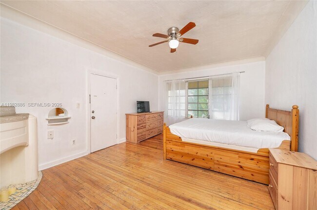 Building Photo - 830 Euclid Ave