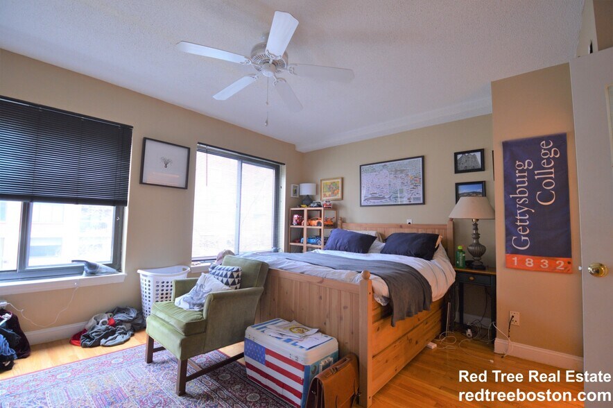 Building Photo - 75 Brainerd Rd