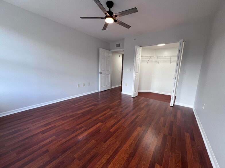 Building Photo - 4041 San Marino Blvd