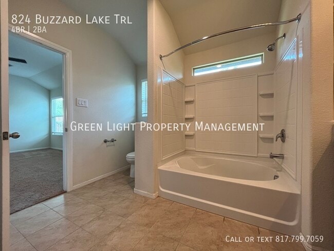 Building Photo - 824 Buzzard Lake Trl