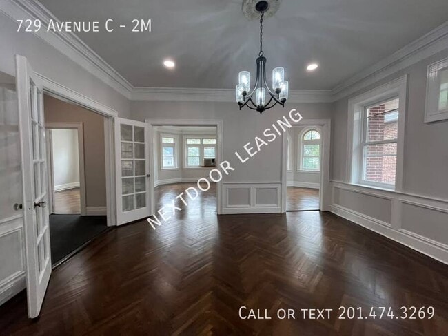 Building Photo - 729 Avenue C
