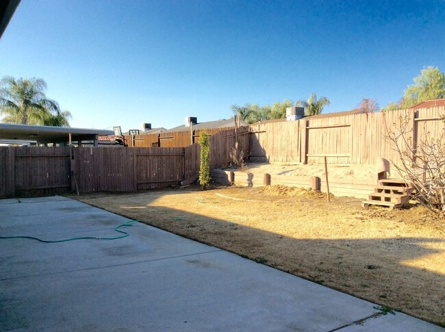 Building Photo - 1516 Hadar Rd