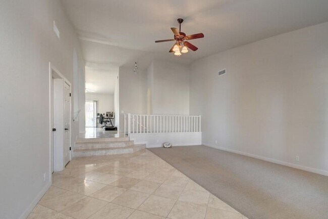 Building Photo - 5623 E Claire Dr