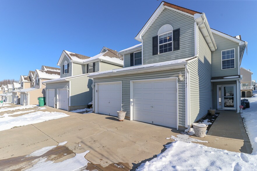 Building Photo - 2147 SW Gooseberry Ln