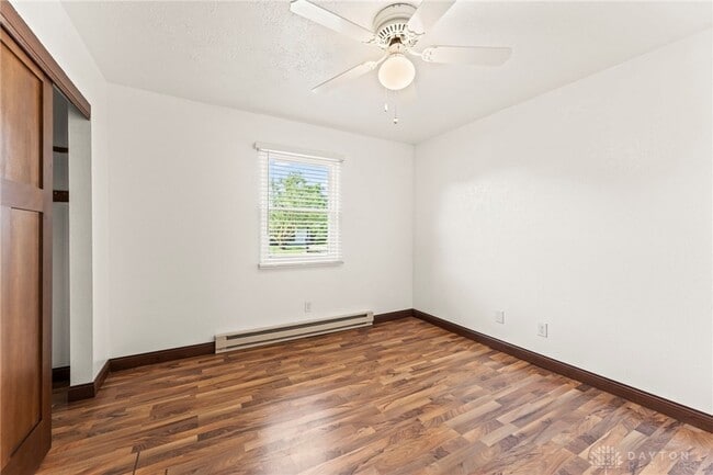 Building Photo - 10975 Comanche Dr