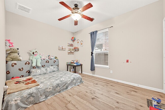 Building Photo - 20702 Sommerset Branch Ct