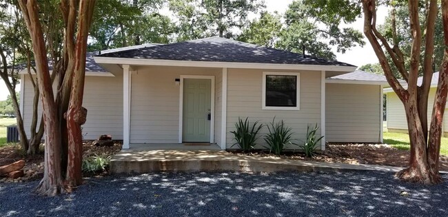 Building Photo - 3559 Balboa Cir