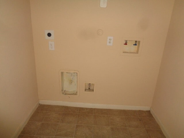 Building Photo - 7906 Big Oak Dr