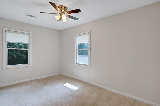 Building Photo - 5772 Lilburn Stone Mountain Rd