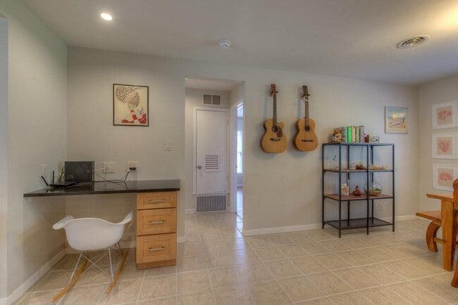 Building Photo - 7608 Delafield Ln