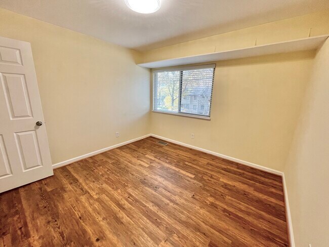 Building Photo - 1661 Westwind Way